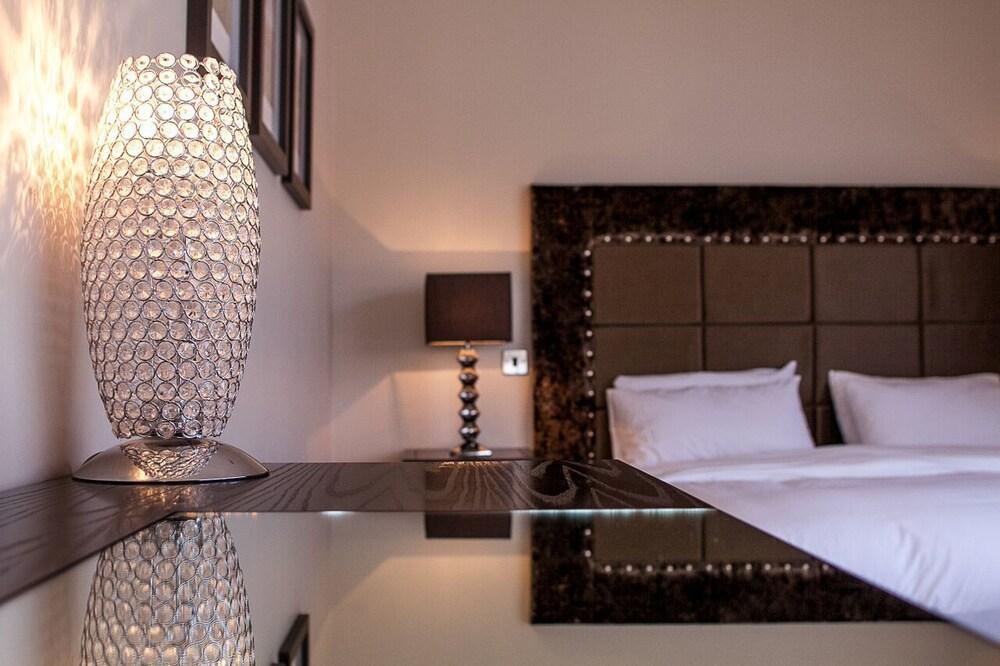 Peak Edge Hotel เชสเตอร์ฟิลด์ ภายนอก รูปภาพ