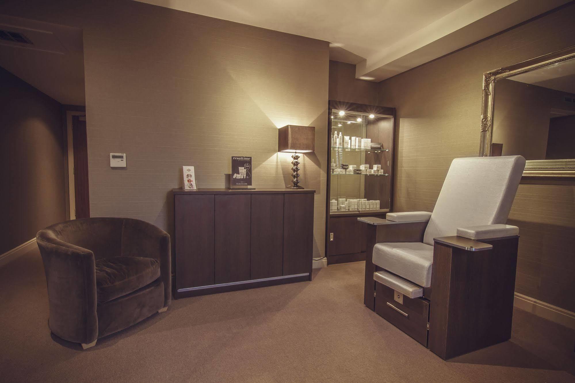 Peak Edge Hotel เชสเตอร์ฟิลด์ ภายนอก รูปภาพ